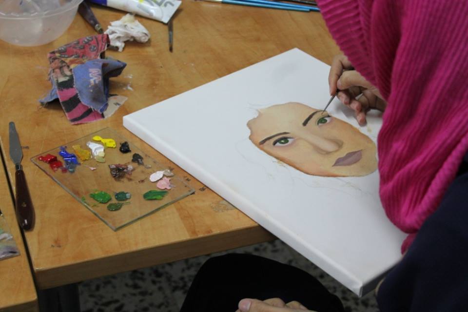Drawing courses at the Palestinian center 