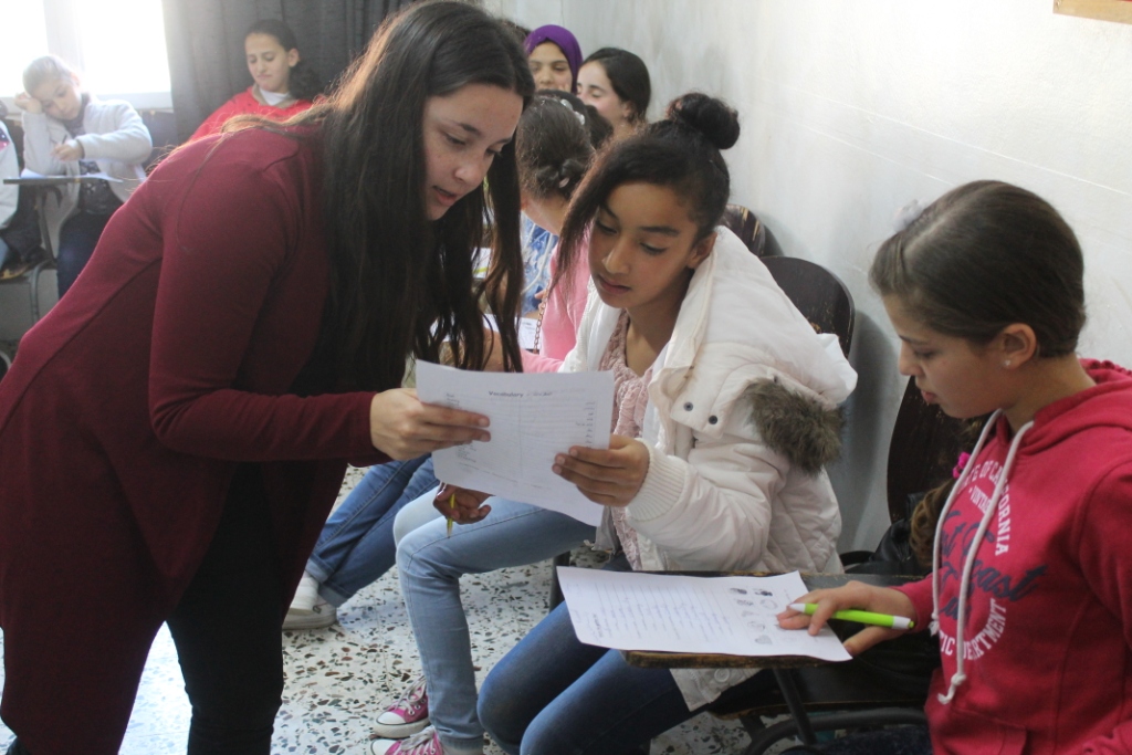 English courses to Palestinian children
